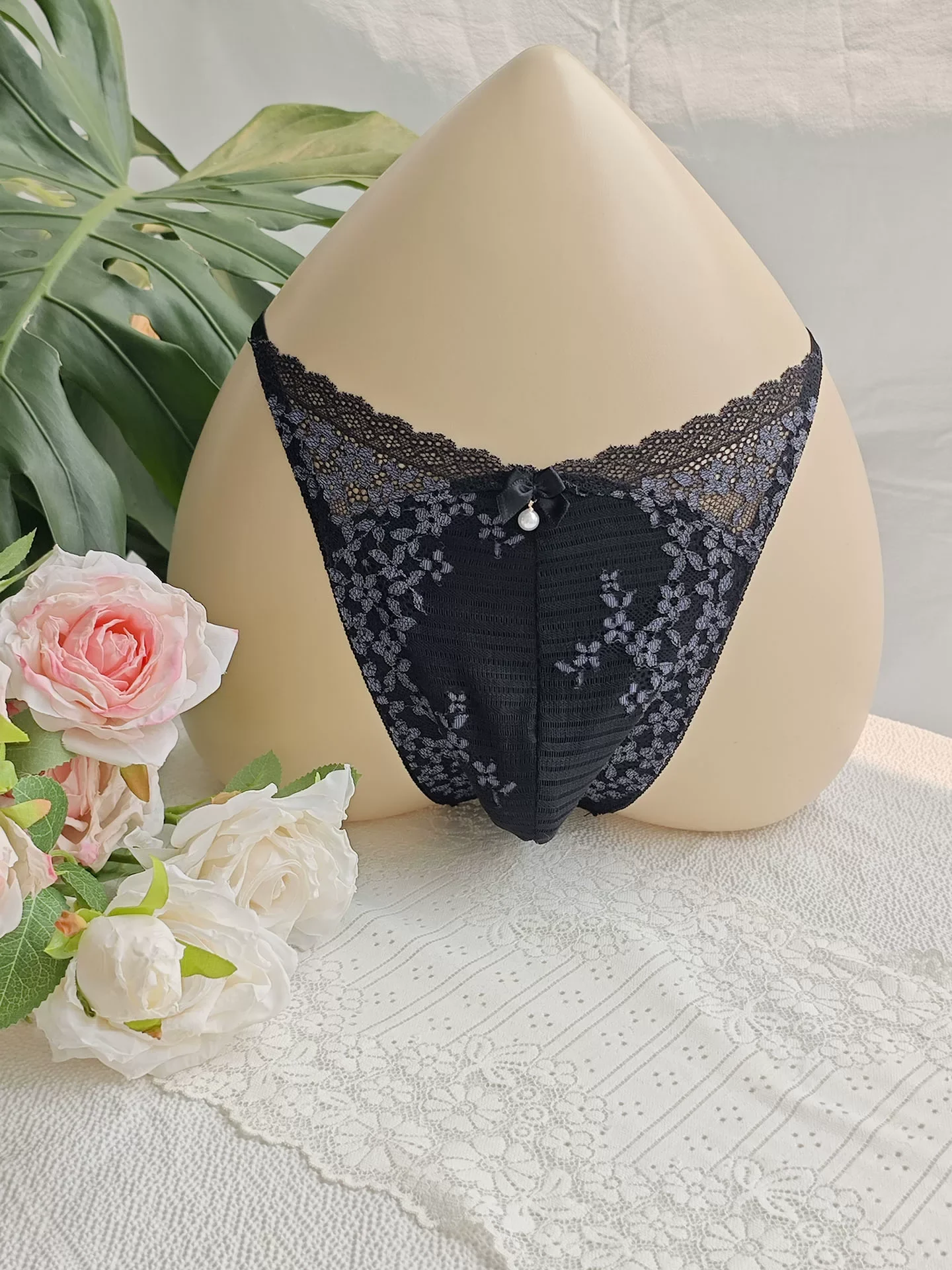 Embroidery Gift Ideas - سروال داخلي رجالي أسود من الدانتيل