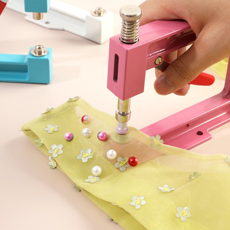 Embroidery Xpress - مجموعة أدوات ضبط اللؤلؤ بالضغط اليدوي،