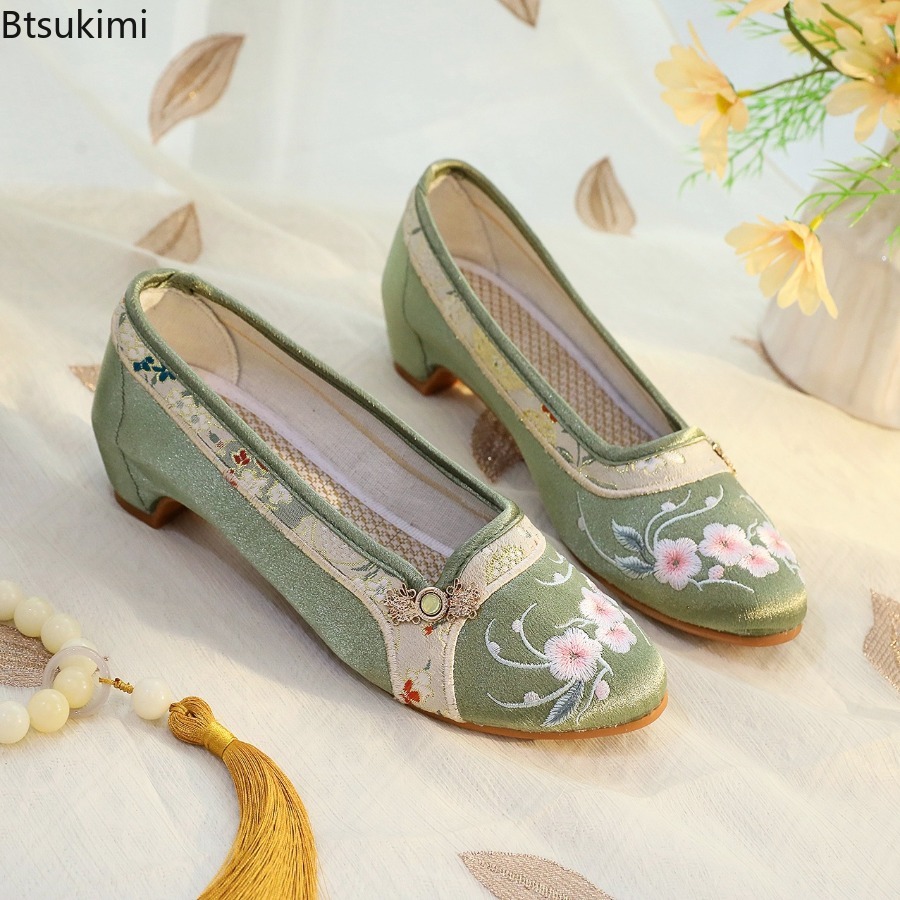 أحذية نسائية جديدة لعام 2026 ب - مراجعة Embroidery Fabric وسعره