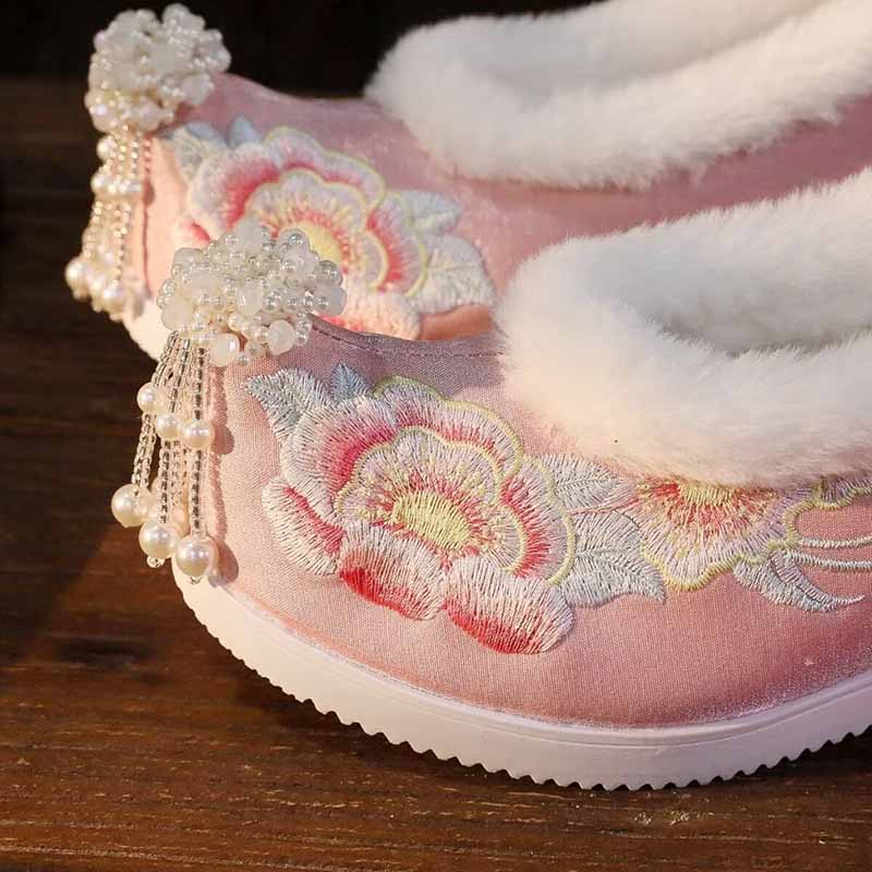 المرأة حجم كبير 41 #   أحذية H - مراجعة Embroidery Fabric وسعره