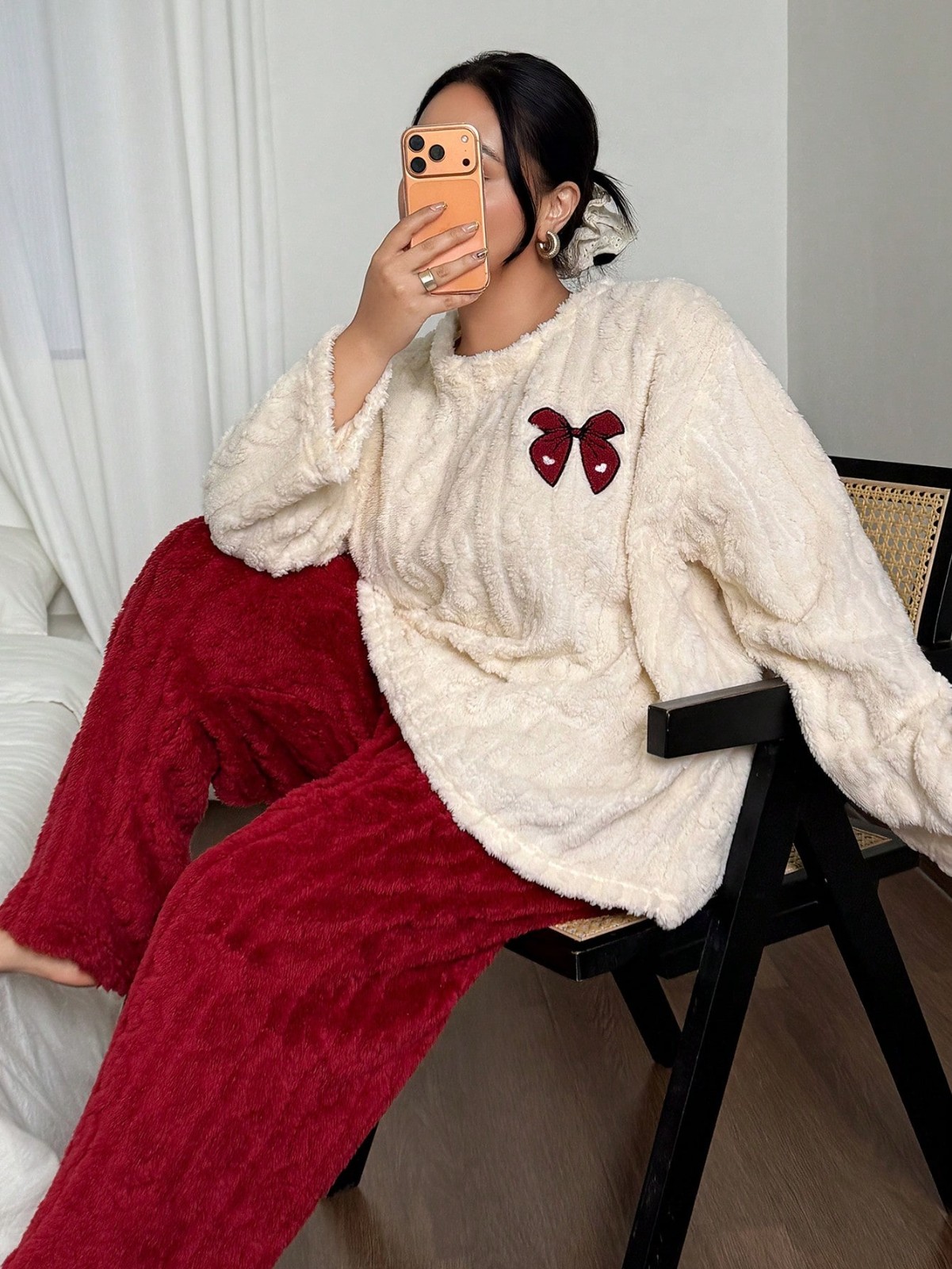 بيجامات نسائية سميكة من الفلان - مراجعة Embroidery Red وسعره